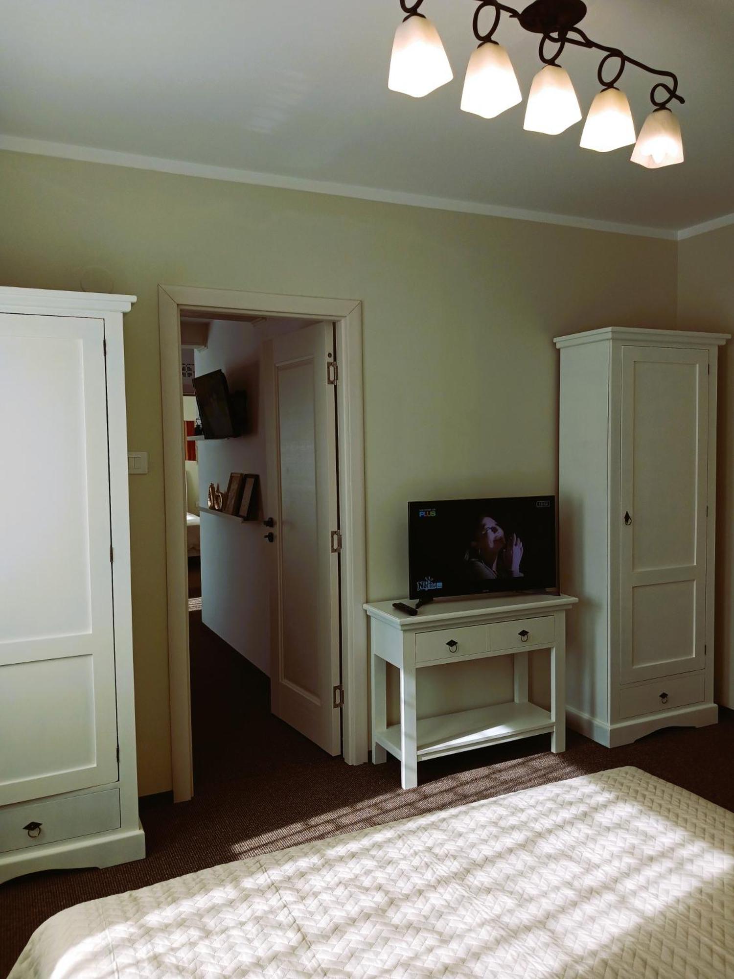 Hotel Casa Calin Vama  Zewnętrze zdjęcie