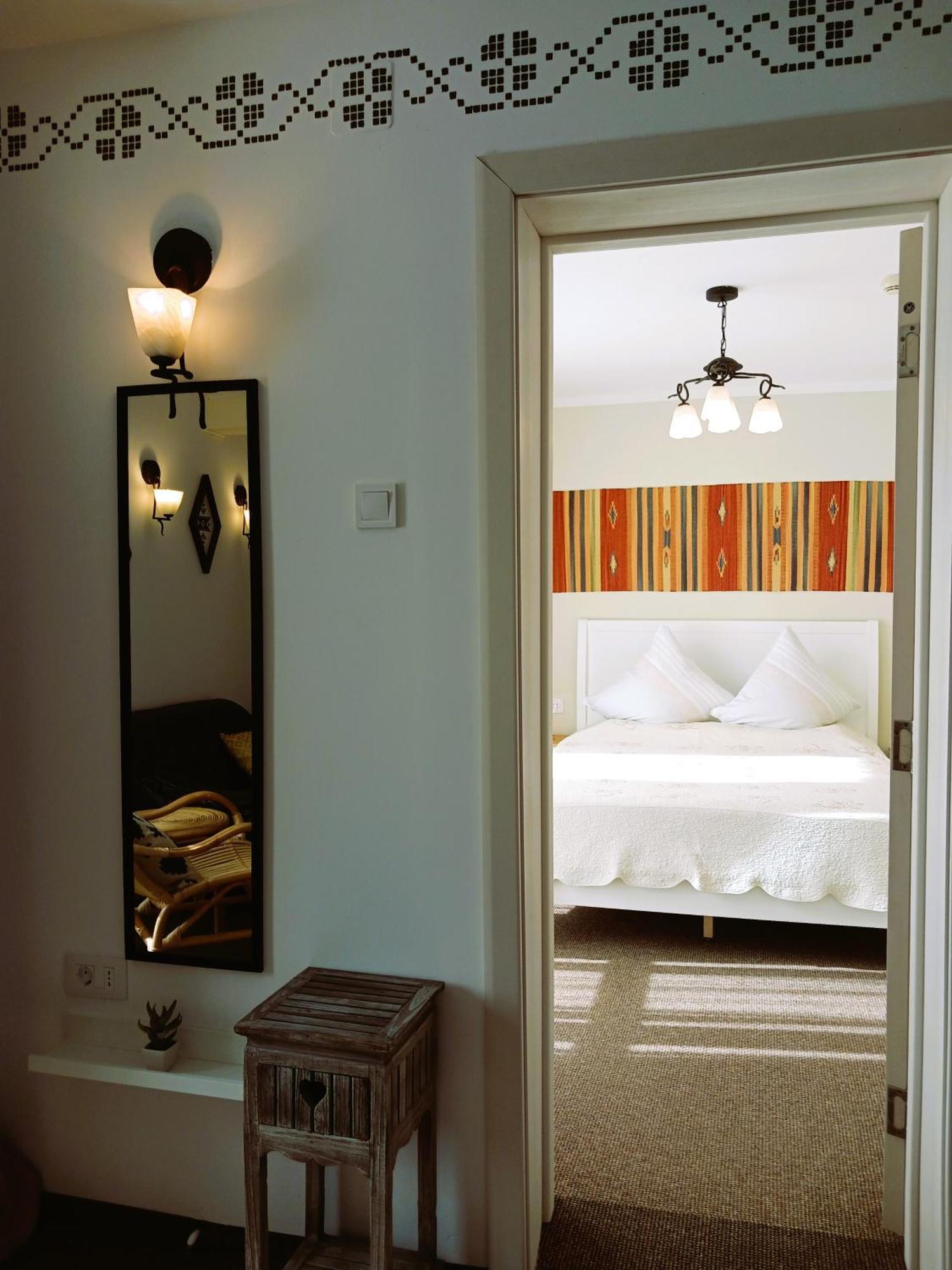 Hotel Casa Calin Vama  Zewnętrze zdjęcie