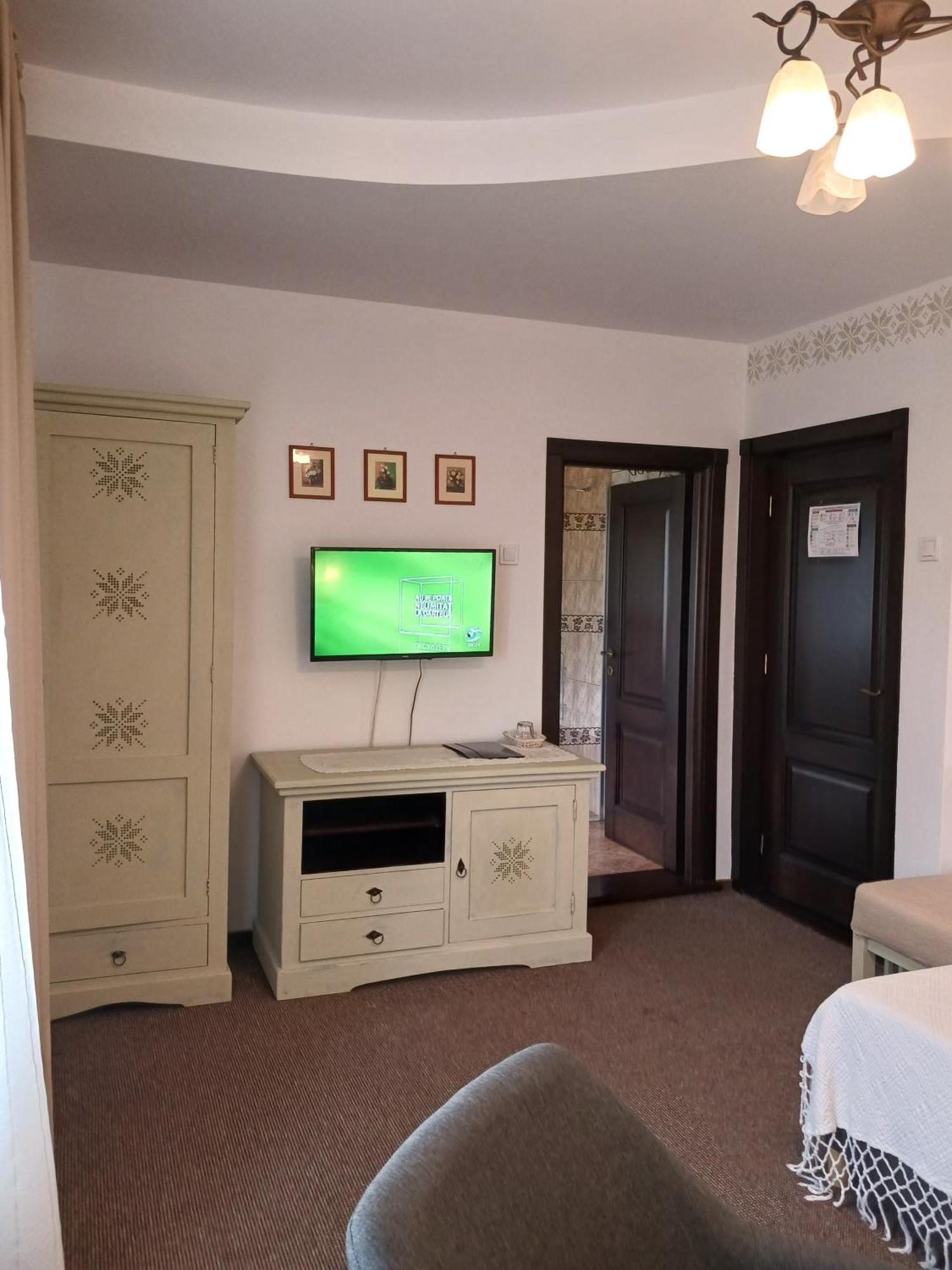 Hotel Casa Calin Vama  Zewnętrze zdjęcie